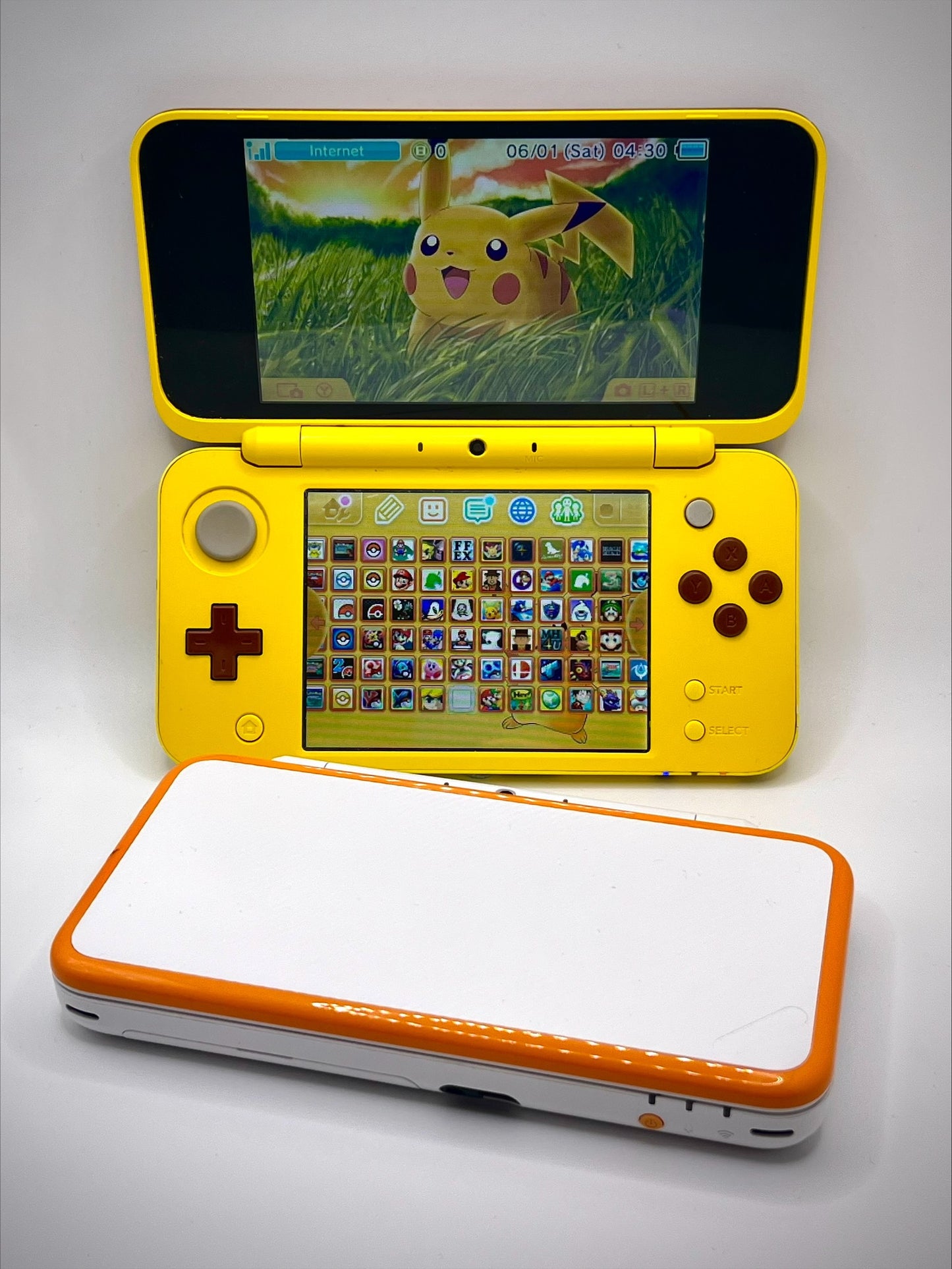 Nintendo 2DS XL + Games