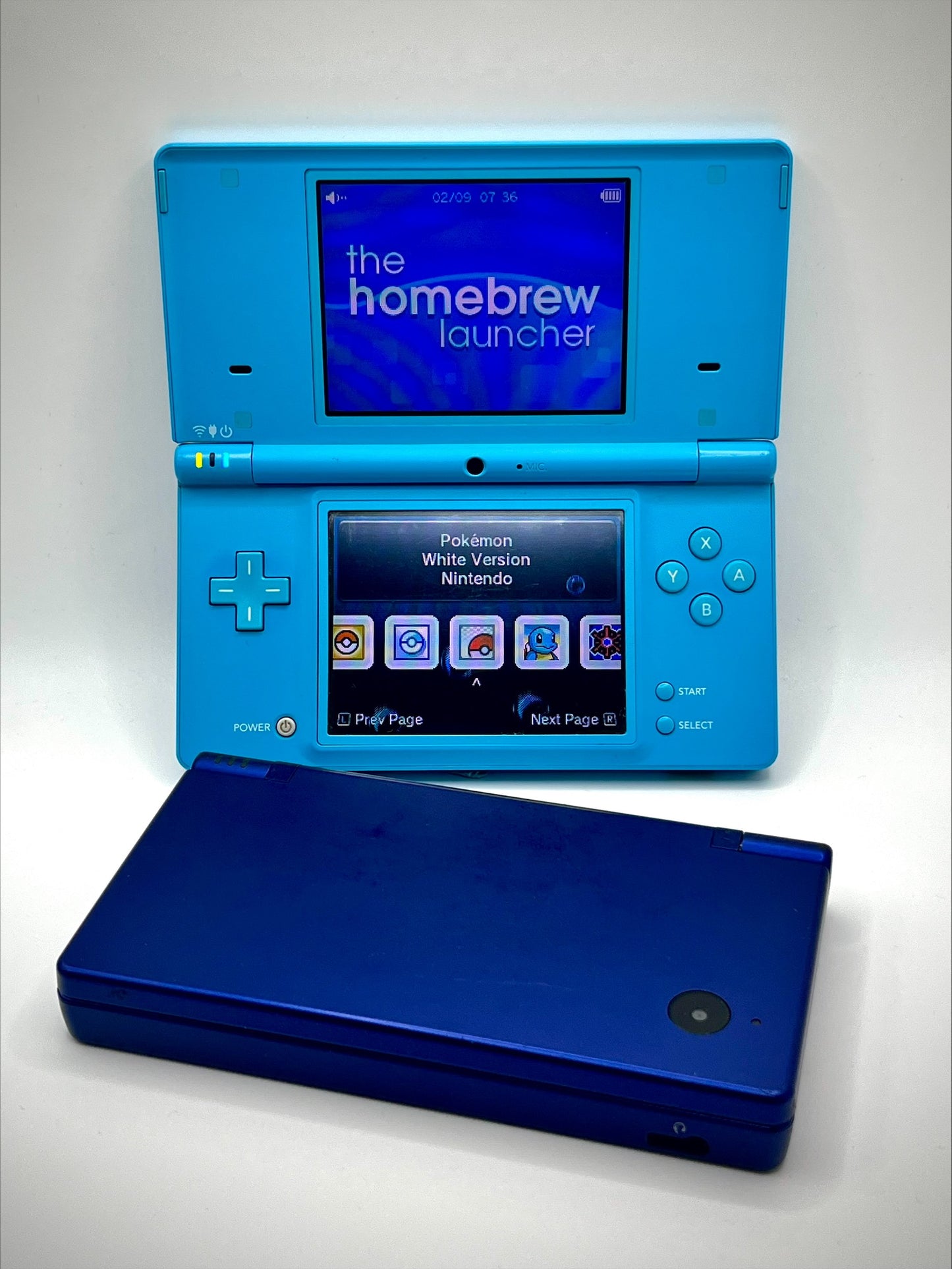 Nintendo DSi + Games