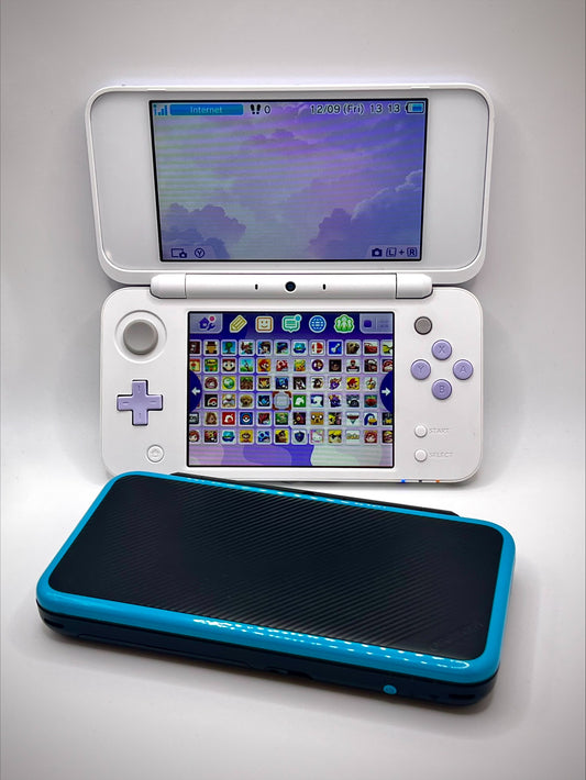 Nintendo 2DS XL + Games